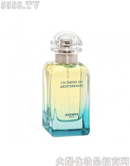 ���Ϻ�ӯ�M�����Q(m��o)�����޹�˾�����R�˵��к����@����ˮ50ml