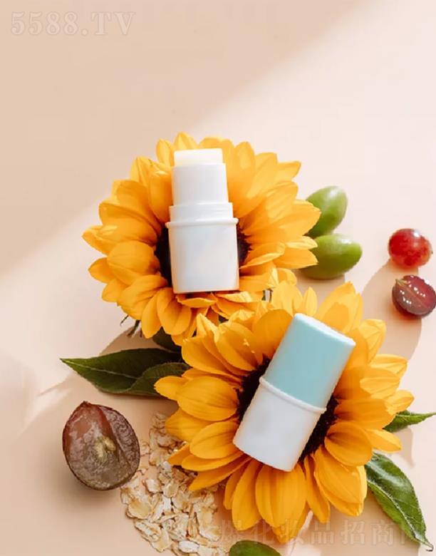 �Ϻ���ɫ���y�Ƽ����޹�˾���냺��(r��n)����