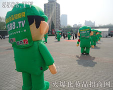 ��ͨ��ģ���µ�Ȼ�ľGɫ�@¶���ഺ�Ĳ������C(j��)