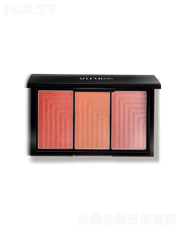 ������˹Ԫ?d��)����F��ɫ�u׃?n��i)��t�P