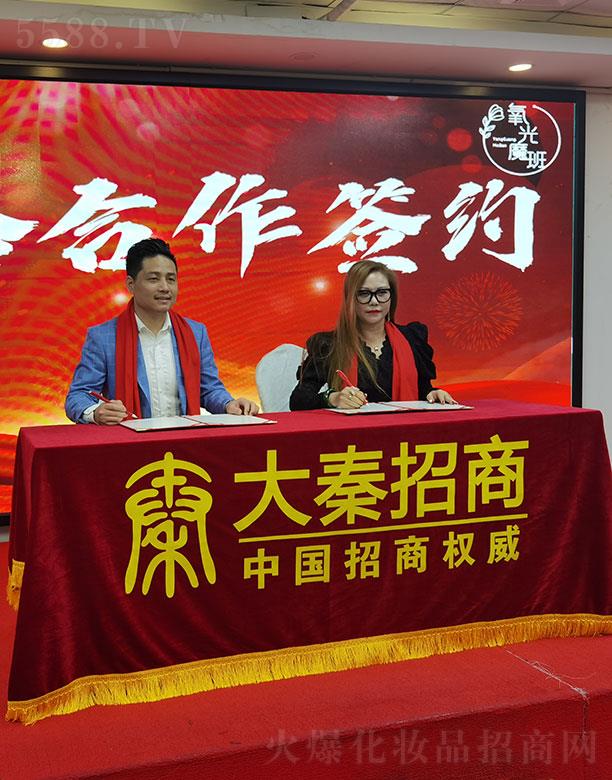 �������s