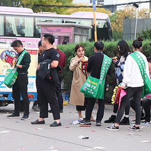 ֻ��ƴ���������Mȡ�����ڳ�Խ�����쾫Ӣ����