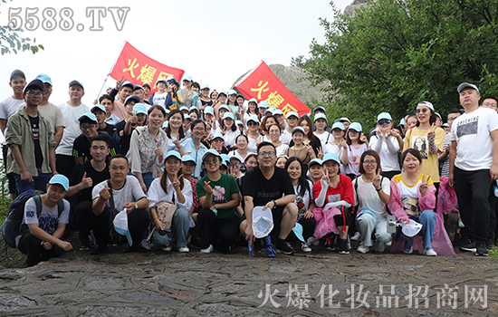 火爆網(wǎng)7月信陽之旅,重溫紅色歷史,讓革命事業(yè)薪火相傳! 火爆網(wǎng)7月信陽之旅,重溫紅色歷史,讓革命事業(yè)薪火相傳!