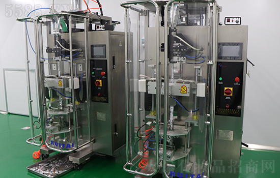 團(tuán)隊(duì)還參觀了生產(chǎn)車間 團(tuán)隊(duì)還參觀了生產(chǎn)車間