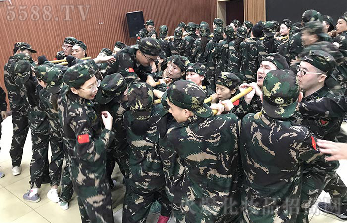 堅(jiān)持才會(huì)勝利 堅(jiān)持才會(huì)勝利