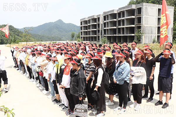 һ��һ���磬һɽһ����