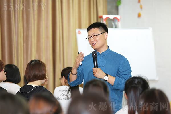 �����y��������������