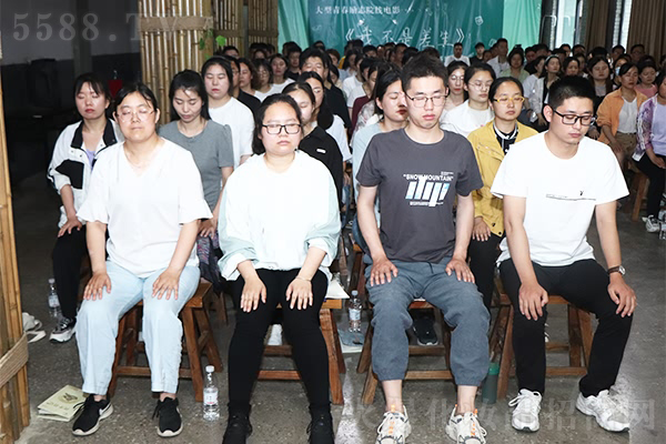 �㲽�Ͼ�ɽ����������Ļ������ܾ���������