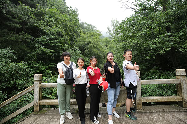 �����Ͼ�ɽ���W�������½�(j��ng)��