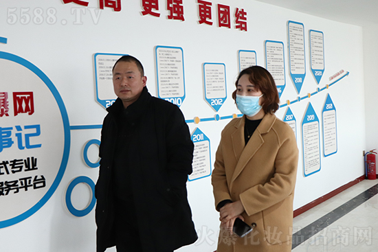 熱烈歡迎西藏青刺果實(shí)業(yè)有限公司李總蒞臨火爆網(wǎng)參觀洽談 熱烈歡迎西藏青刺果實(shí)業(yè)有限公司李總蒞臨火爆網(wǎng)參觀洽談