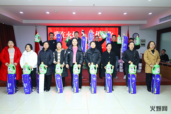 �펽�`���A������(m��ng)�»����𱬾W(w��ng)��T���l(f��)��Ů��(ji��)�YƷ��