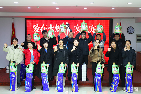 �펽�`���A������(m��ng)�»����𱬾W(w��ng)��T���l(f��)��Ů��(ji��)�YƷ��