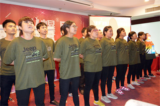 ʿ��չʾ-��Խ������׷��׿Խ