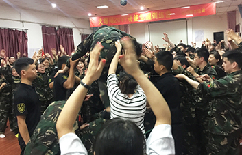 贏了一起狂，輸了一起扛！