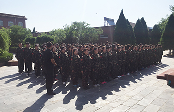 外樹形象，內(nèi)強素質(zhì)，做優(yōu)秀火爆人！