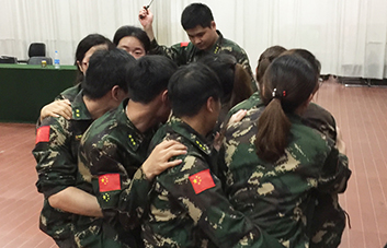 別怕千萬人阻擋，更不要自己投降。