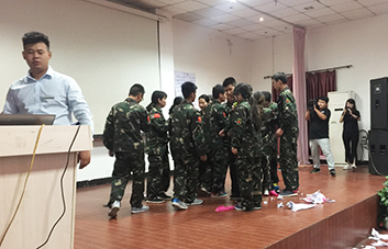 若有一天懈怠，便要落后，要失敗。市場就是這樣嚴峻！