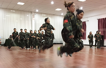 挑戰(zhàn)冠軍隊：體力與意志力的較量，速度與時間的對決！