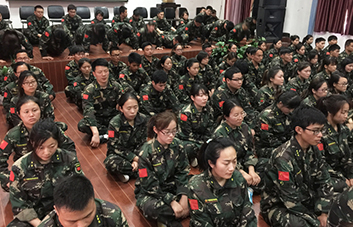 勇氣、自信，主動作為領(lǐng)袖就是成功！