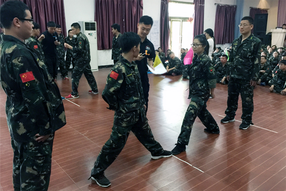 簡單石頭剪刀布，輸贏卻在彈指間！