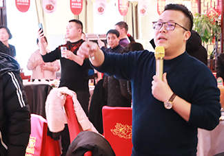 �𱬾W(w��ng)ȫ�w�T���R��һ�ù���ʢ����